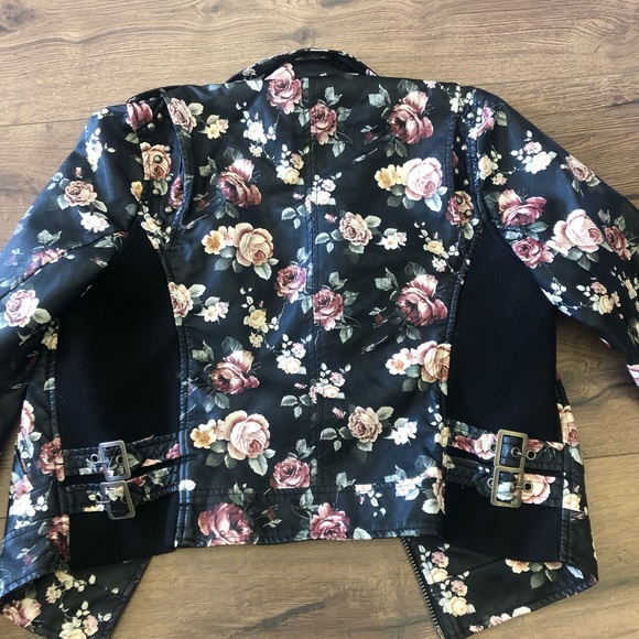 JOLT BOMBER FLORAL JACKET IN SIZE SMALL IN POLYURETHANE MATERIAL WATER PROOF - Picture 16 of 16